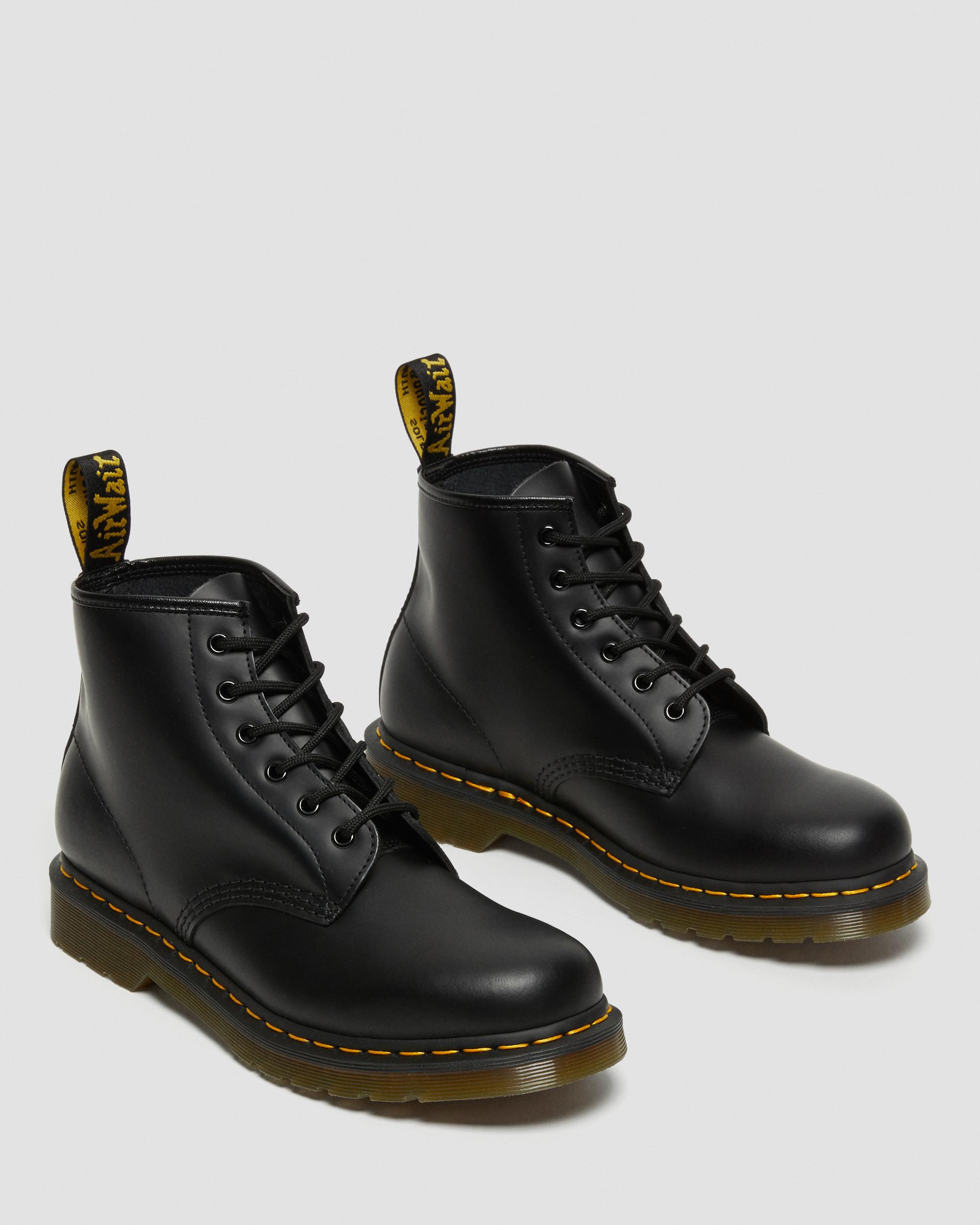 Botines 101 Yellow Stitch de piel Smooth Dr. Martens - vista de detalle