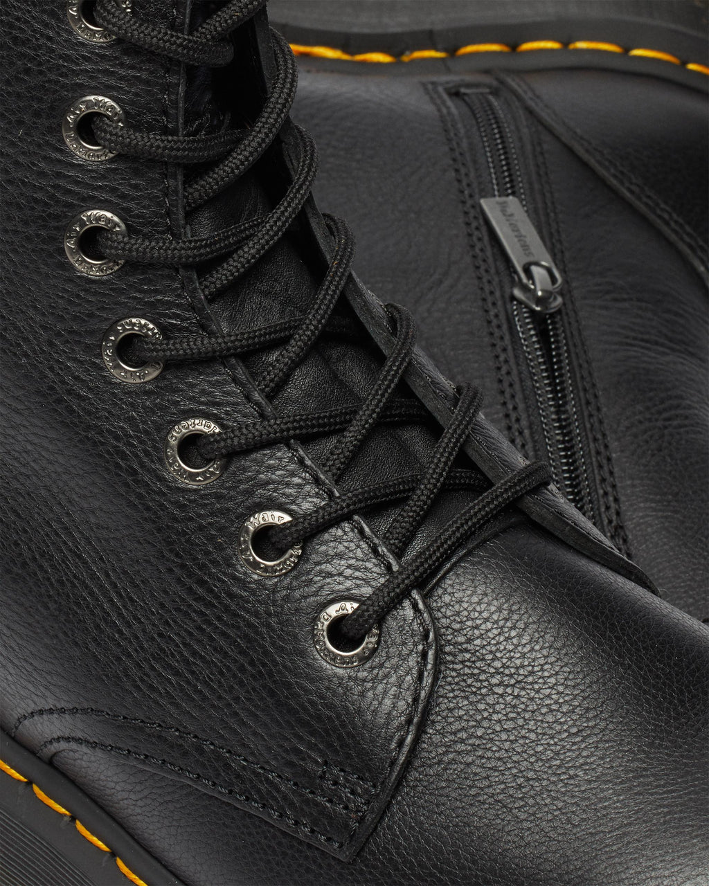 Botas con plataforma Jadon III de piel Pisa Dr. Martens - vista trasera