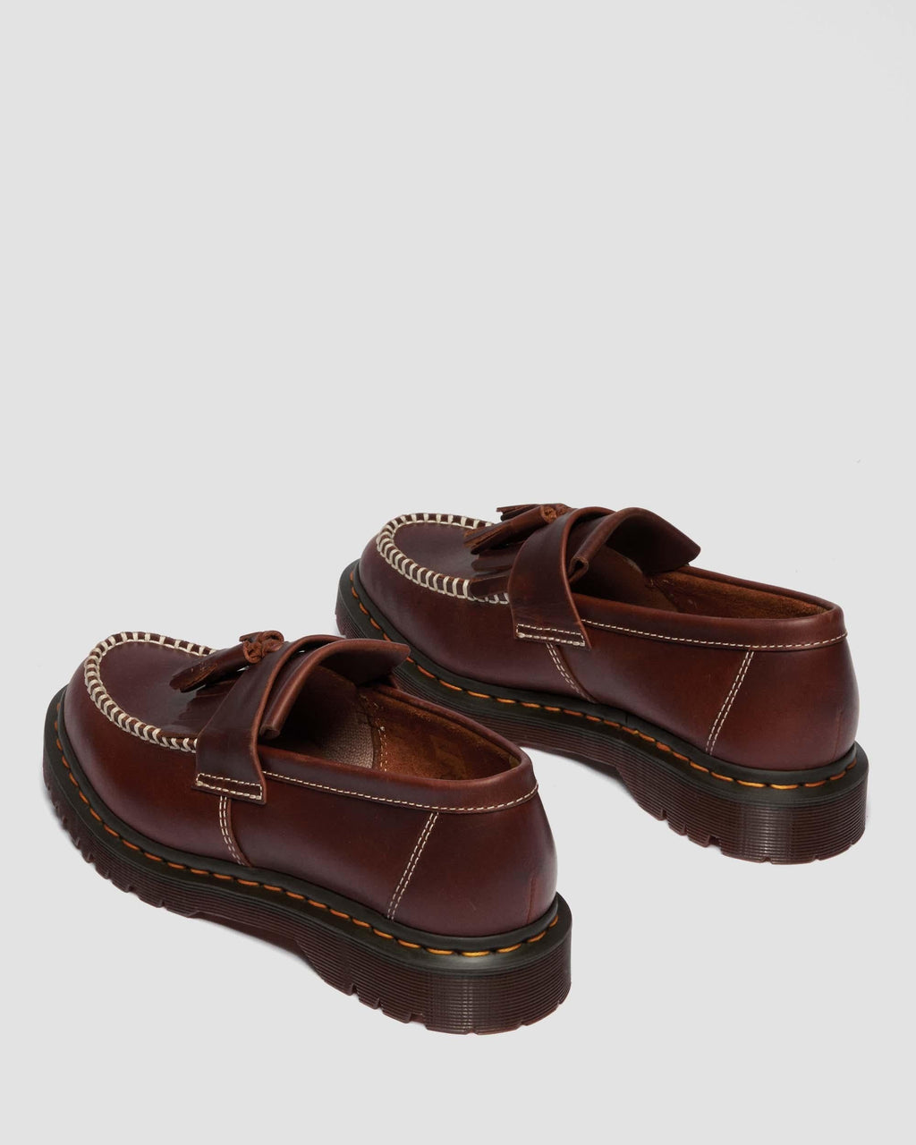 Mocasines Adrian de piel Orleans con borlas Dr. Martens - vista de detalle