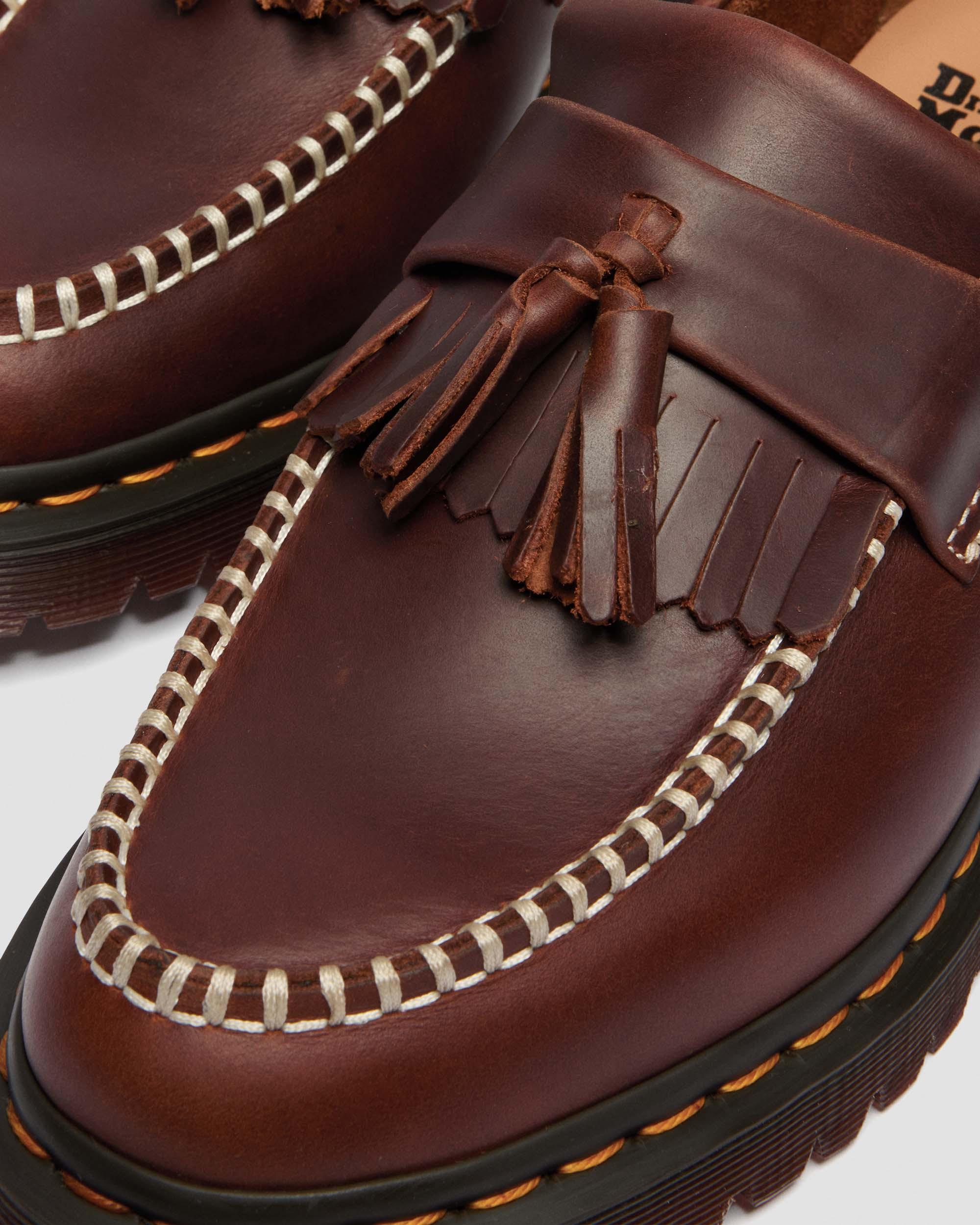 Mocasines Adrian de piel Orleans con borlas Dr. Martens - vista trasera