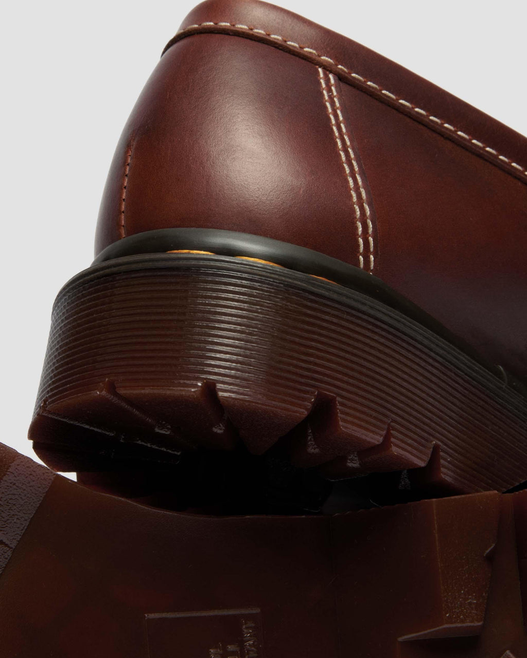 Mocasines Adrian de piel Orleans con borlas Dr. Martens - vista de detalle 3